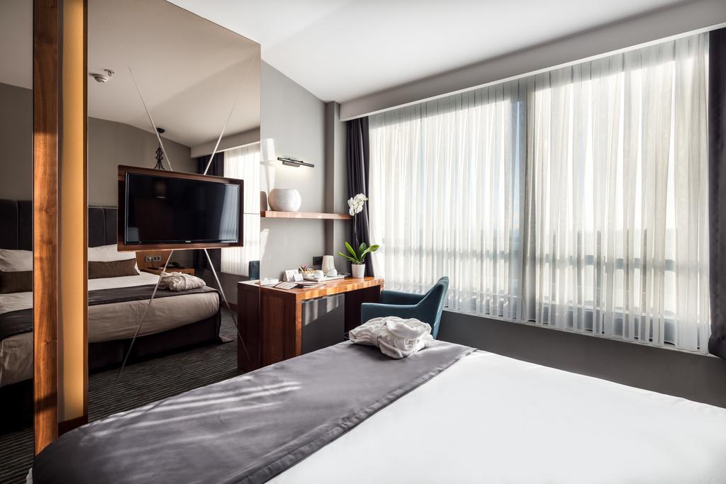 Camera Deluxe Matrimoniale/Doppia con Letti Singoli